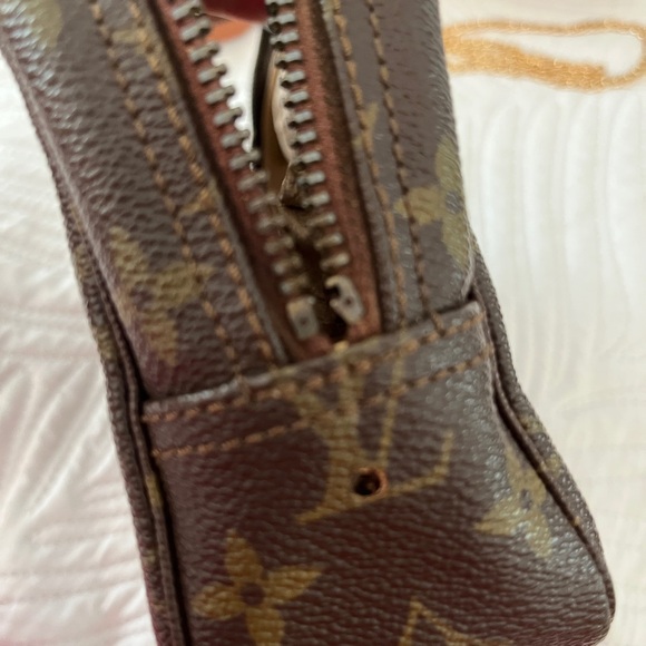 Louis Vuitton Dark Brown Monogram Pouch - Picture 10 of 10